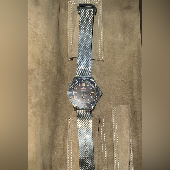 Brand NEW Omega SEAMASTER DIVER 300M - Picture 4 of 5